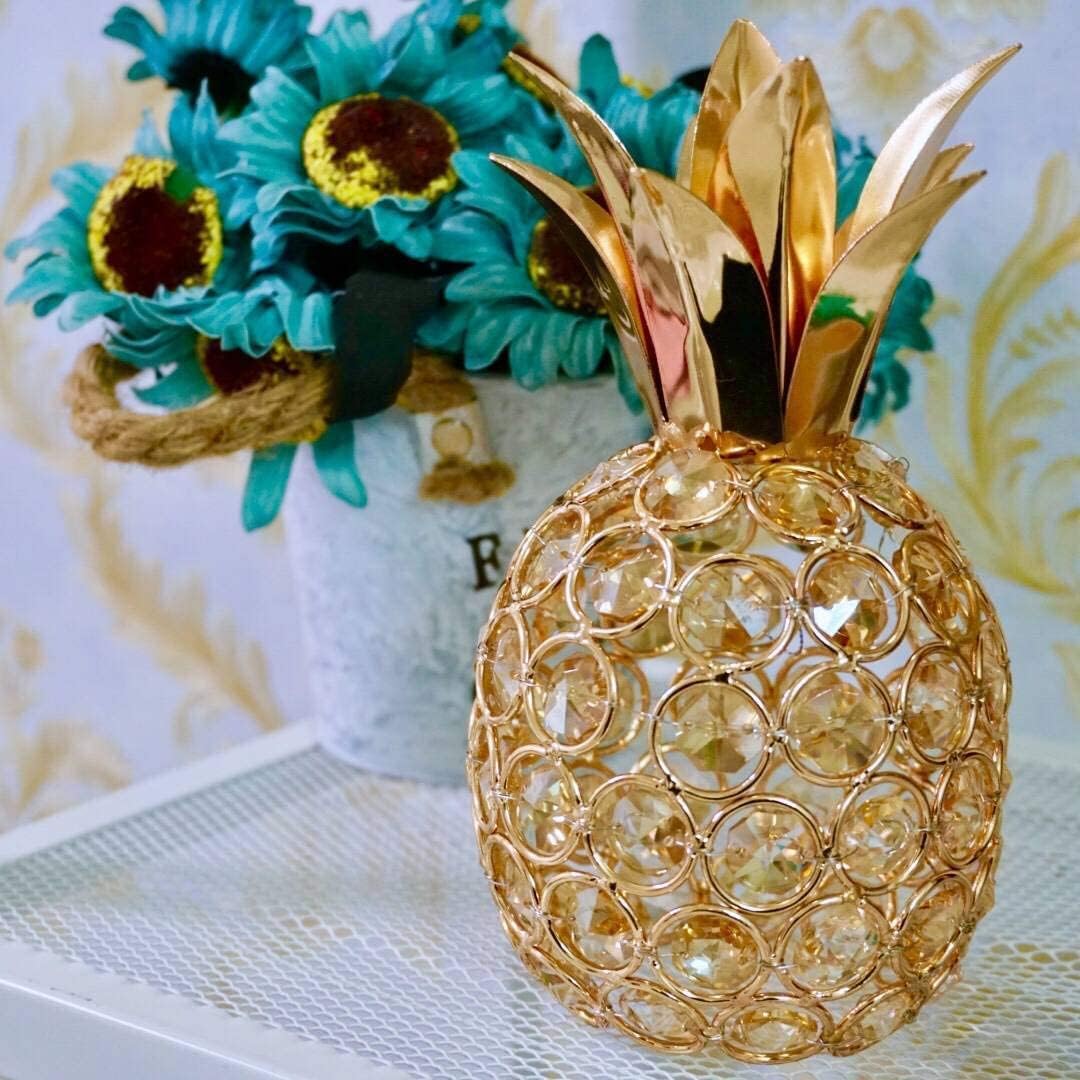 Splendid Pineapple Table Centerpiece Decor